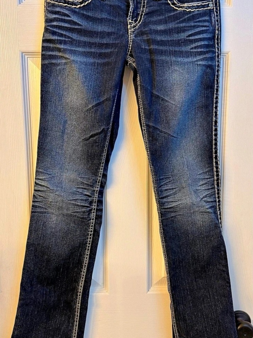 Silver Jeans Co. McKenzie Mid Rise Slim Bootcut Jeans. Women's Skinny Jeans in B